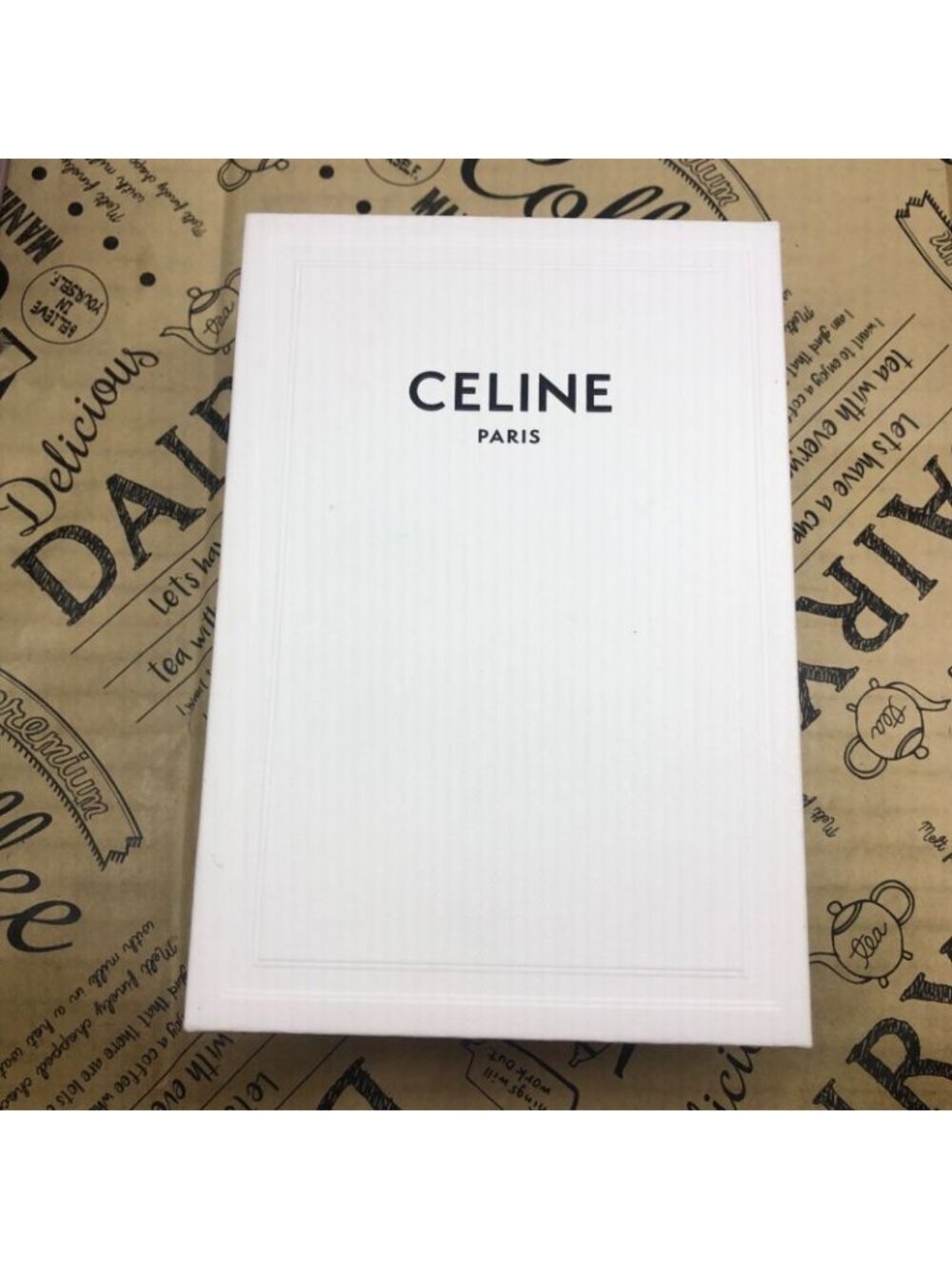 Celine Trifold Wallet Compact Card Billfold Coin - Picture 15 of 15